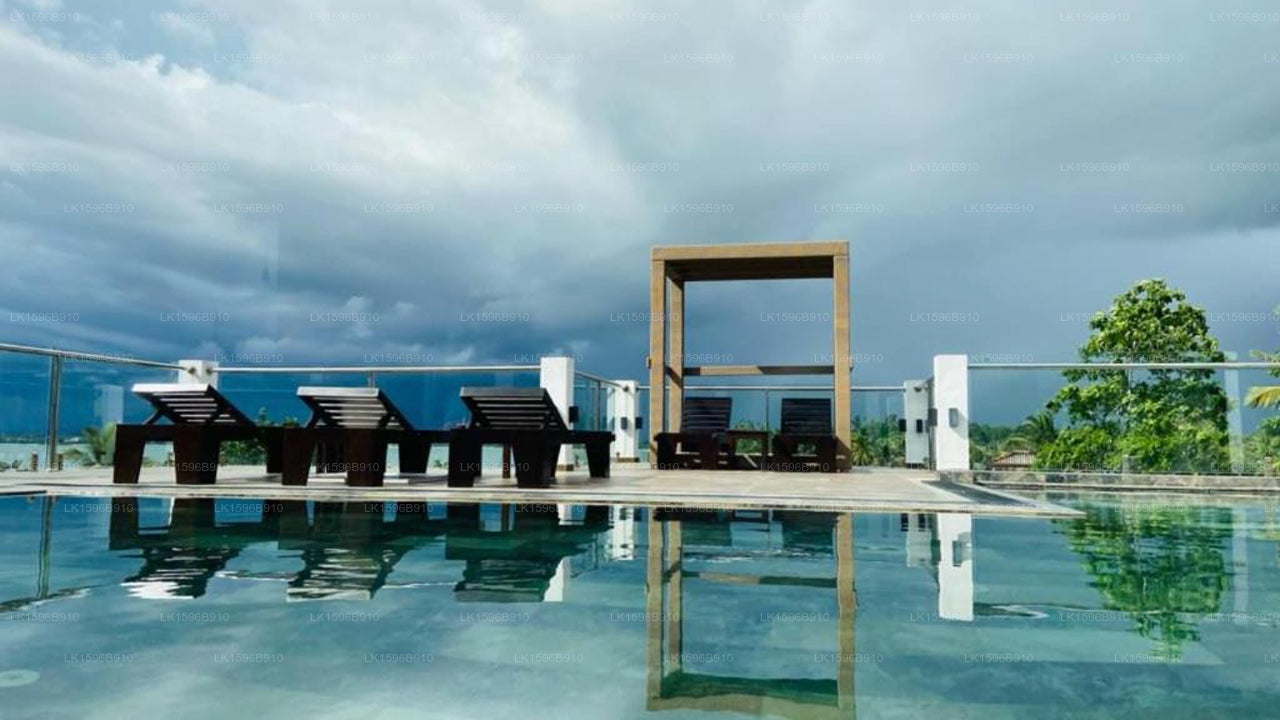 Emerald Bay Resort, Mirissa