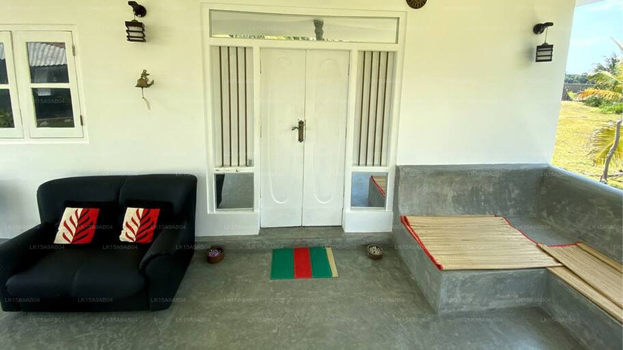 Familienvilla mit Balkon und Küche, Kalpitiya