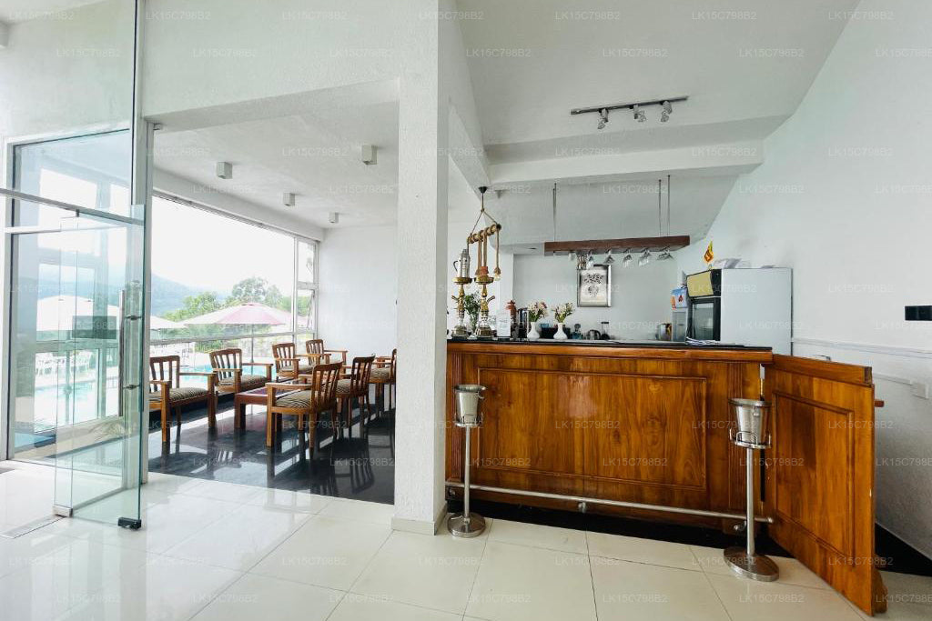 Hotel Heaven's Edge von EHI, Ella