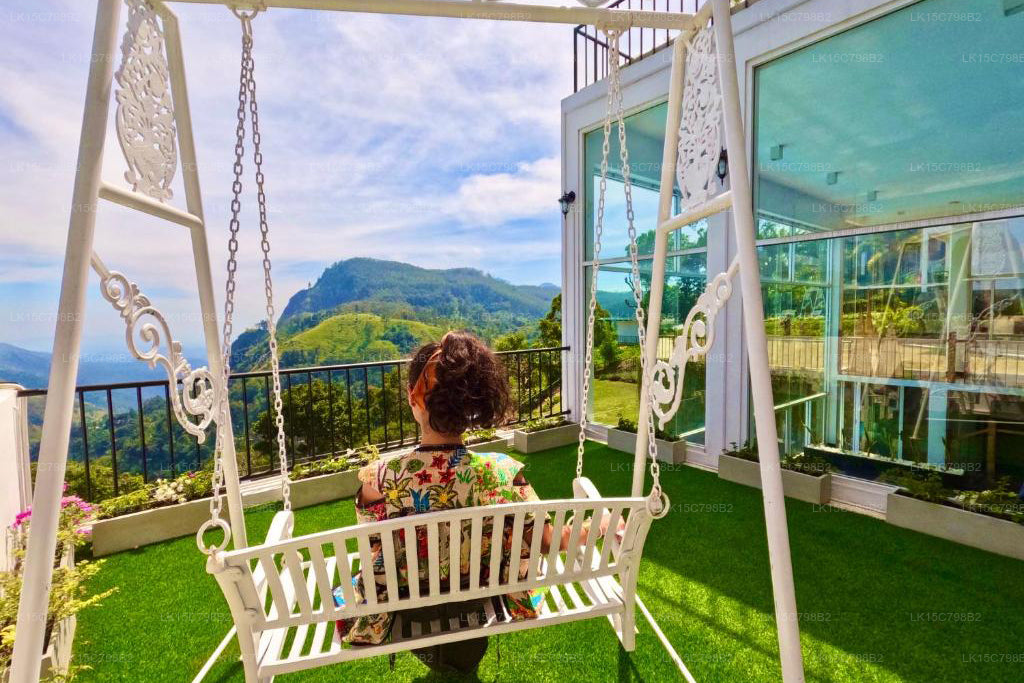 Hotel Heaven's Edge von EHI, Ella