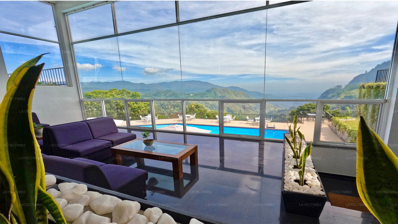 Hotel Heaven's Edge von EHI, Ella