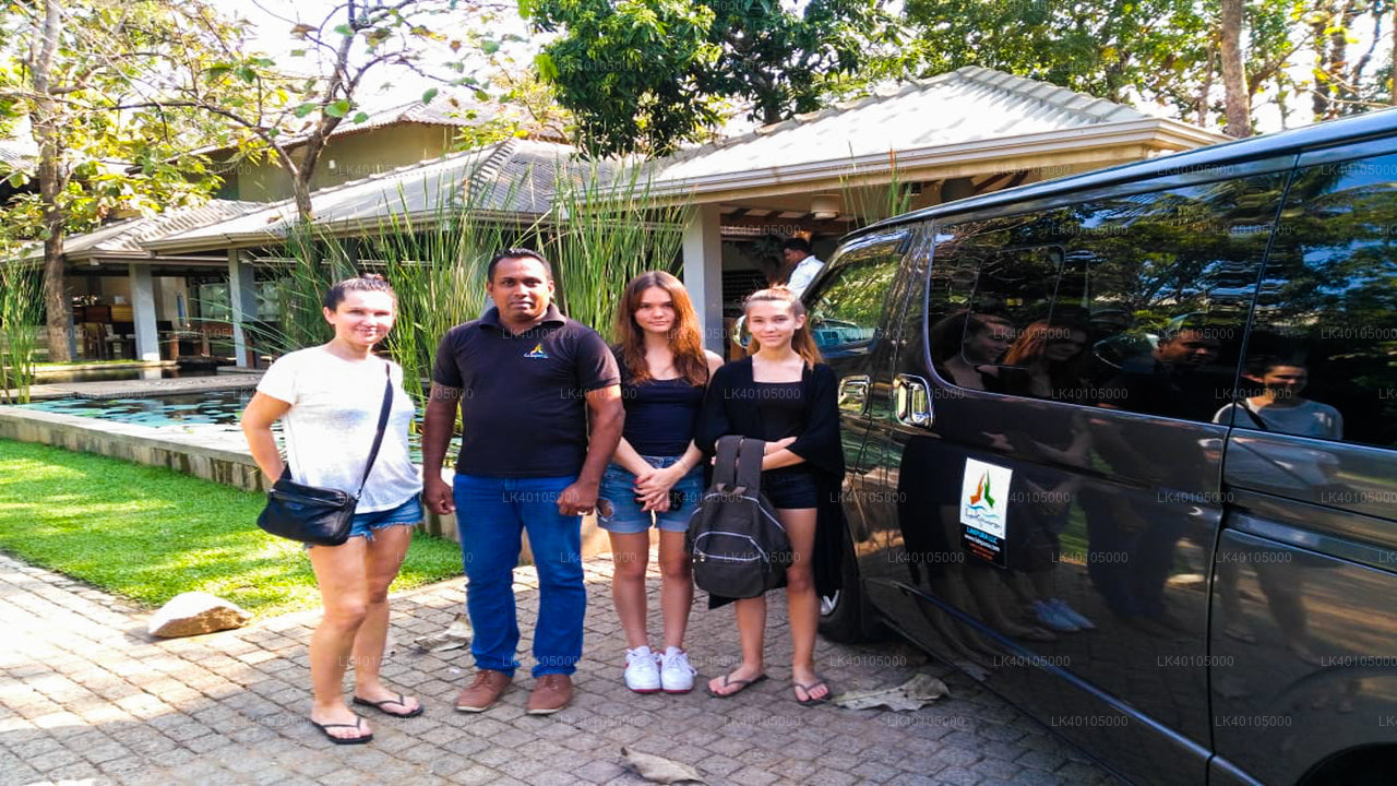 Privater Transfer von Koggala City zum Flughafen Colombo (CMB)