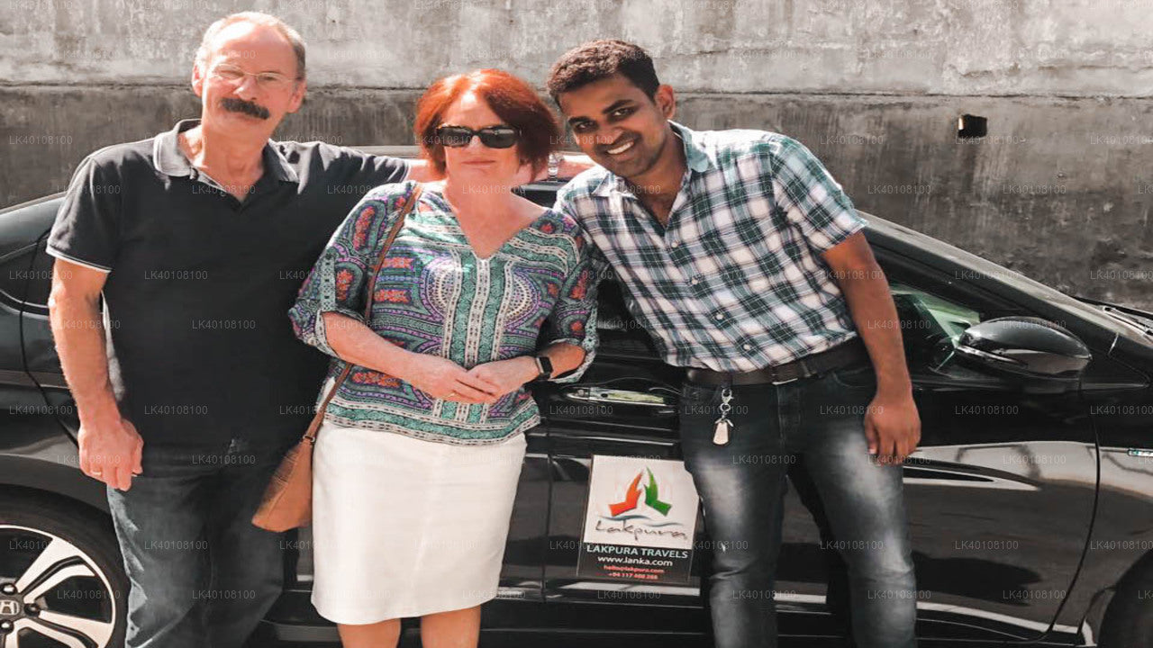 Privater Transfer von Warakapola City zum Flughafen Colombo (CMB)