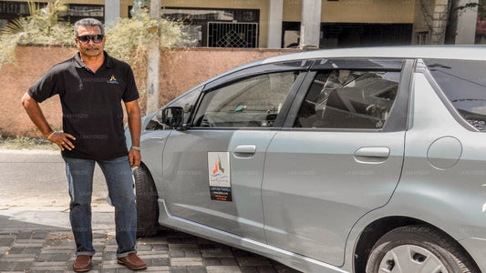 Privater Transfer von Peradeniya City zum Flughafen Colombo (CMB)
