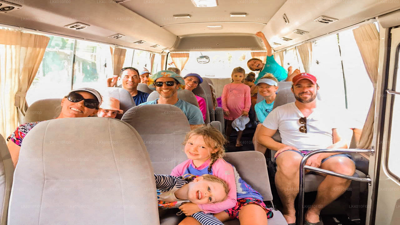 Privater Transfer von Weerawila City zum Flughafen Colombo (CMB)