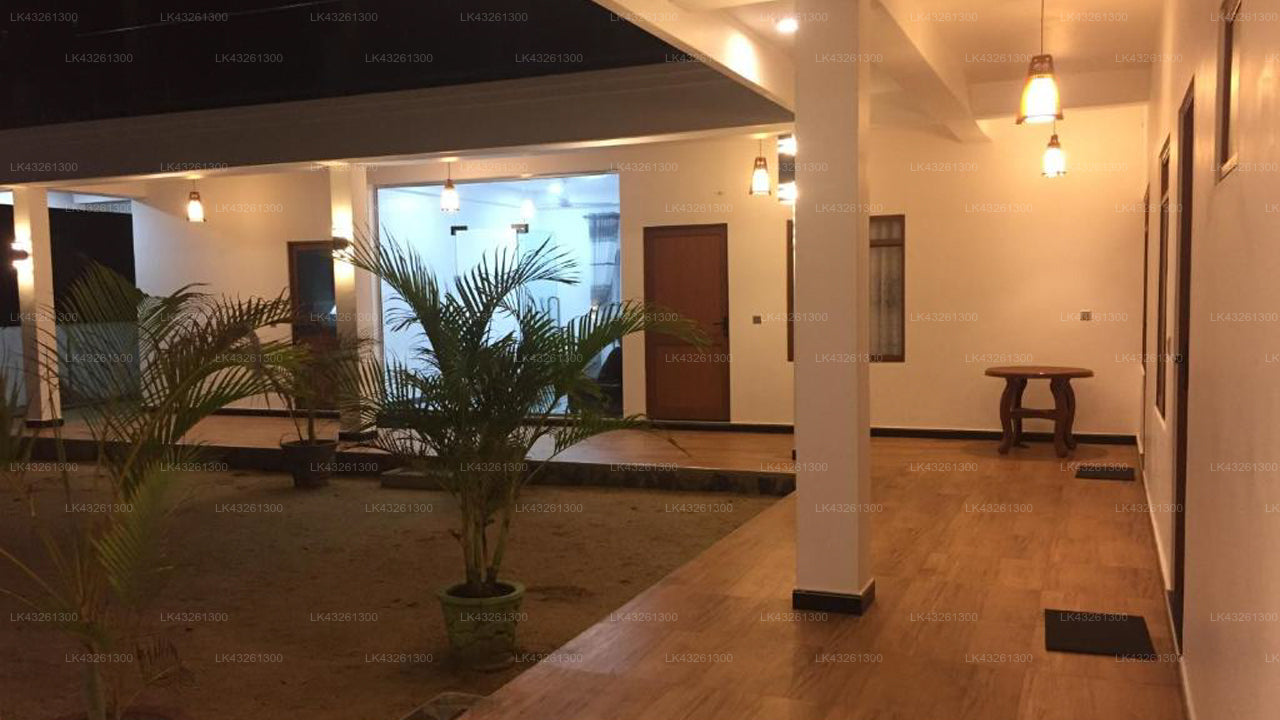 Blue Wings Beach Hotel, Trincomalee