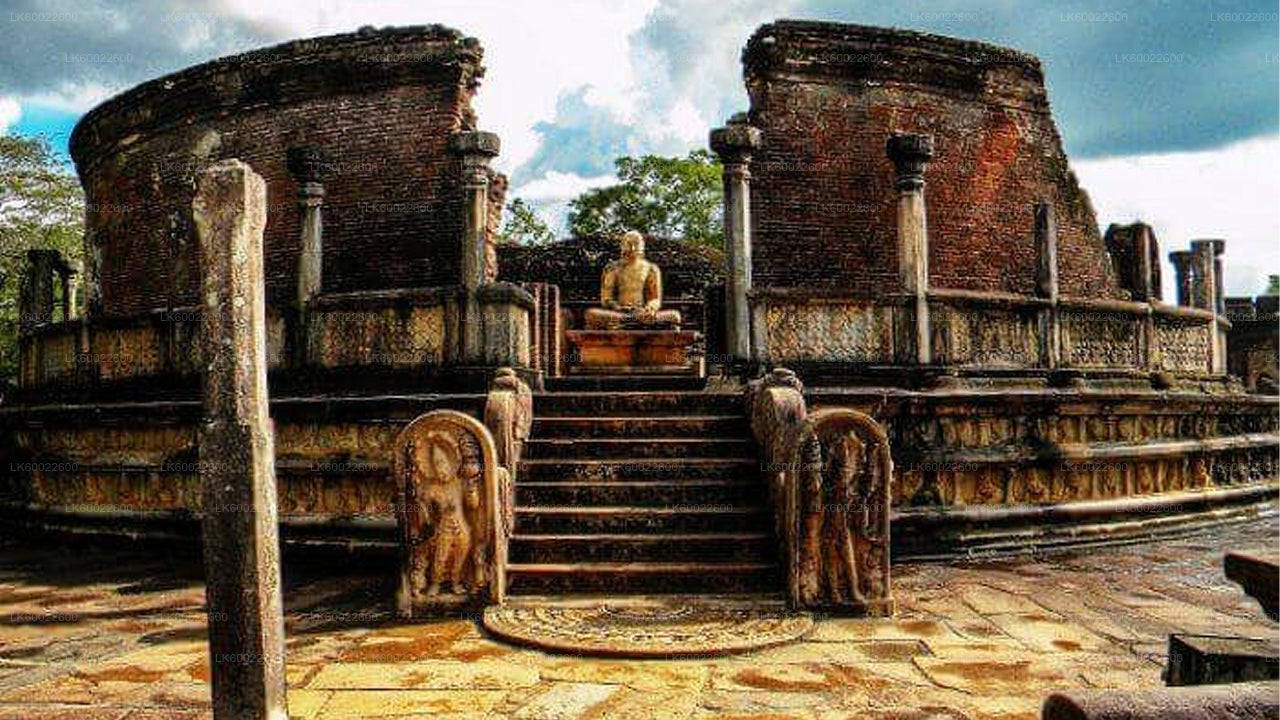 Polonnaruwa und Minneriya aus Kandy
