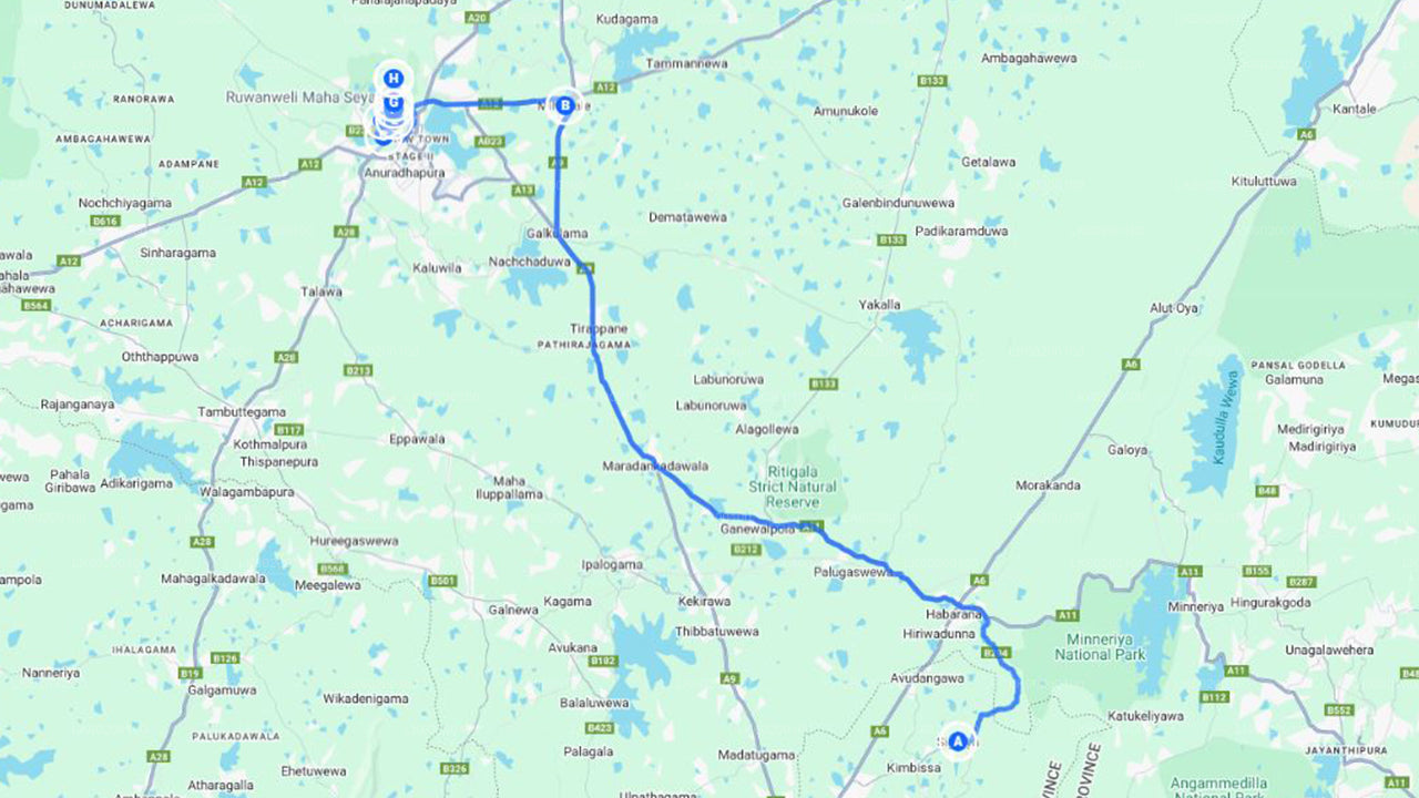 Heilige Stadt Anuradhapura von Sigiriya aus