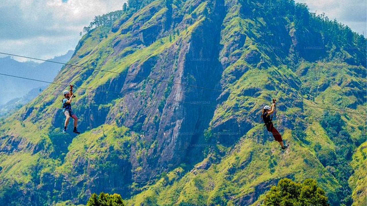 Wanderung und Seilrutschen zum Little Adam's Peak ab Ella