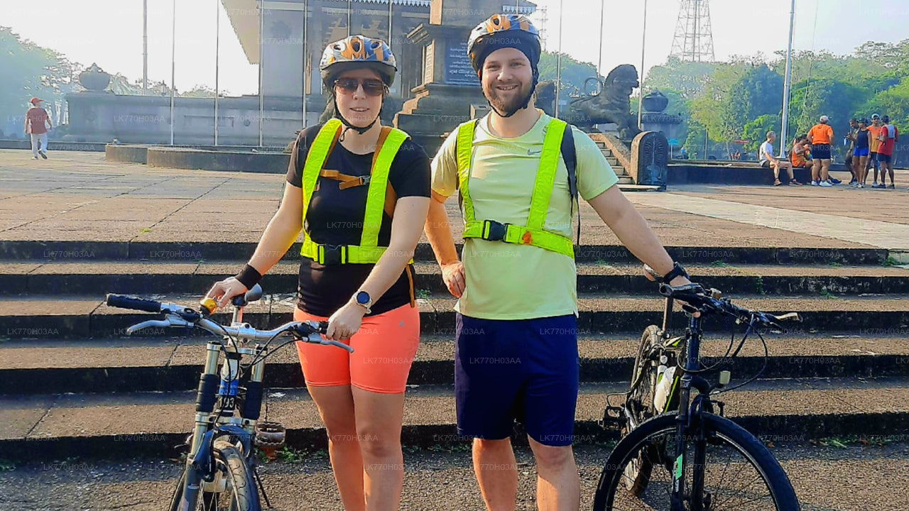 Radfahren am Morgen ab Colombo
