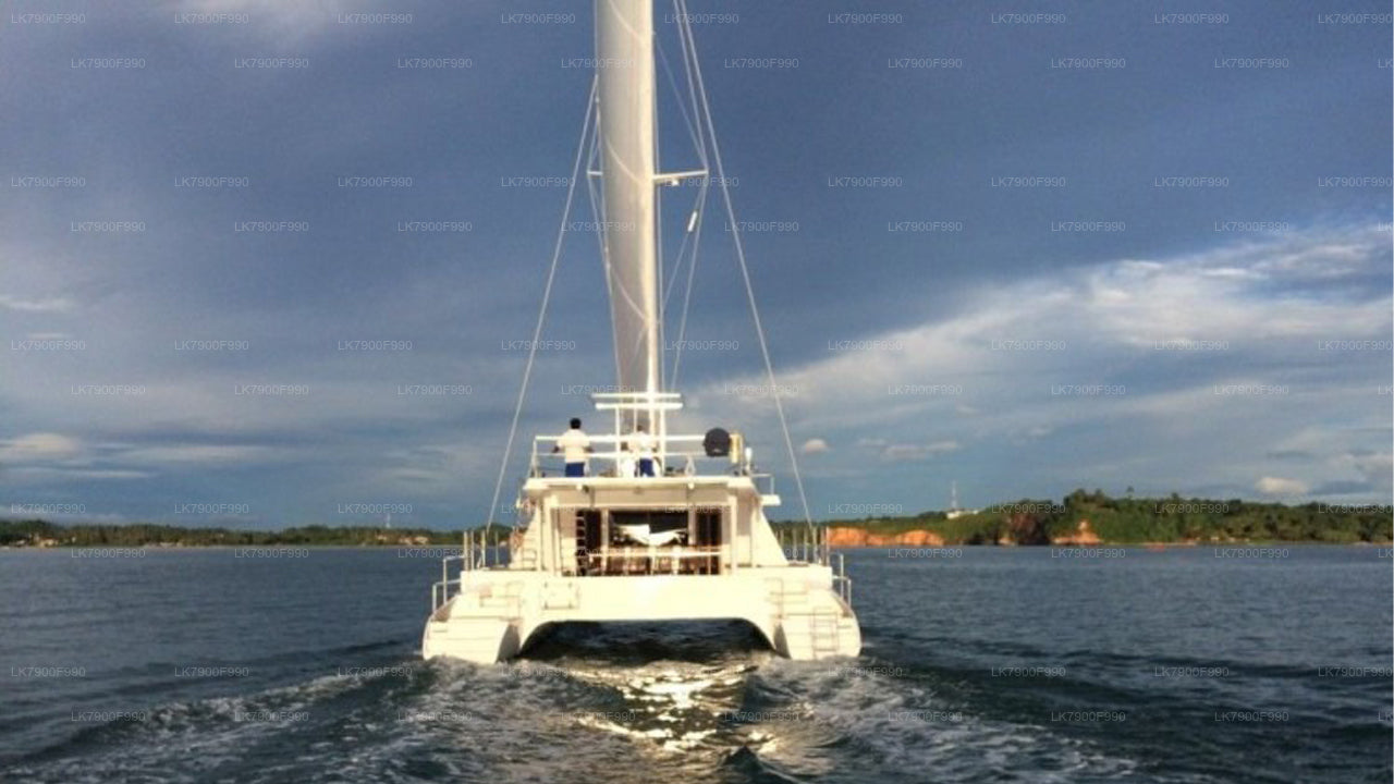 Ceycat-Übernachtungskreuzfahrt in der Koddiyar-Bucht