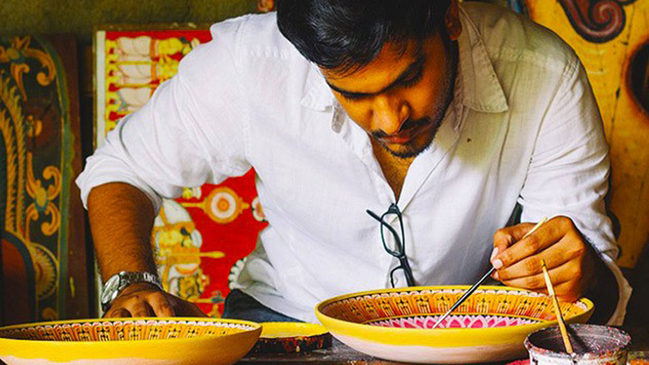 Traditionelle Maskenherstellungserfahrung aus Negombo