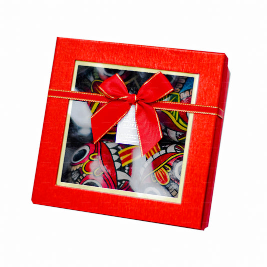 Traditionelle Raksha-Masken aus Sri Lanka (Mayura, Maru, Agni, Naga), bemalt über Kokosnussschalen, 4 Stück