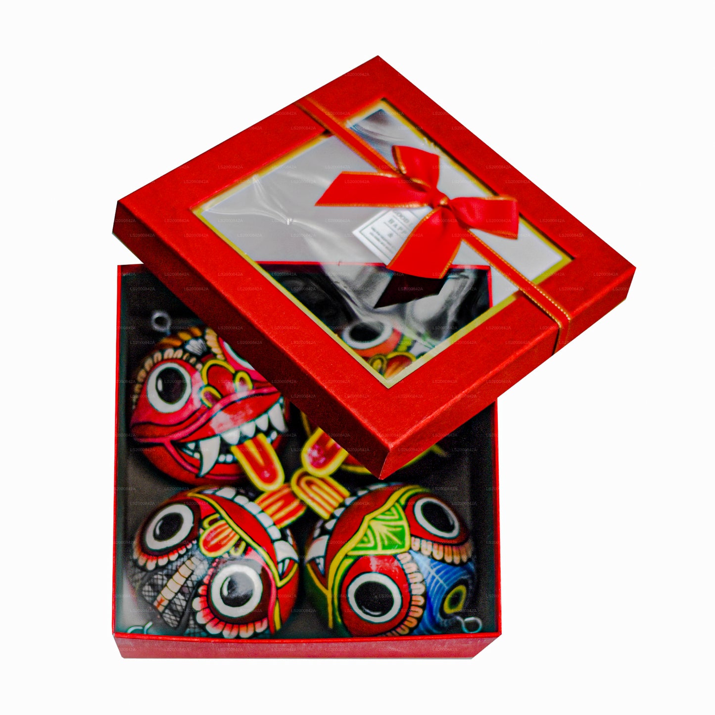 Traditionelle Raksha-Masken aus Sri Lanka (Mayura, Maru, Agni, Naga), bemalt über Kokosnussschalen, 4 Stück