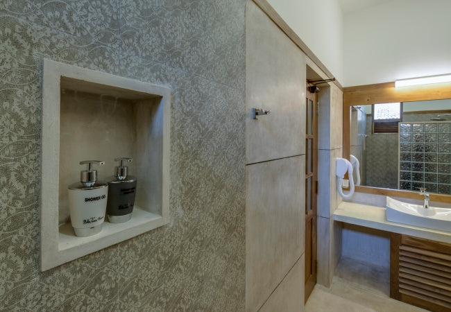 Bilin Baumhaus, Galle