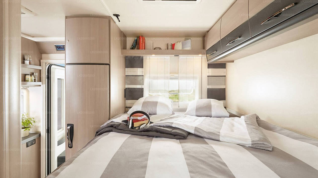 Wohnmobilvermietung mit Chauffeur (Hobby Siesta A70 GM)