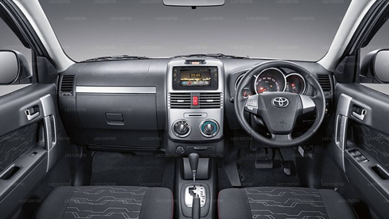 Daihatsu Terios Standard-SUV (selbstfahrend)