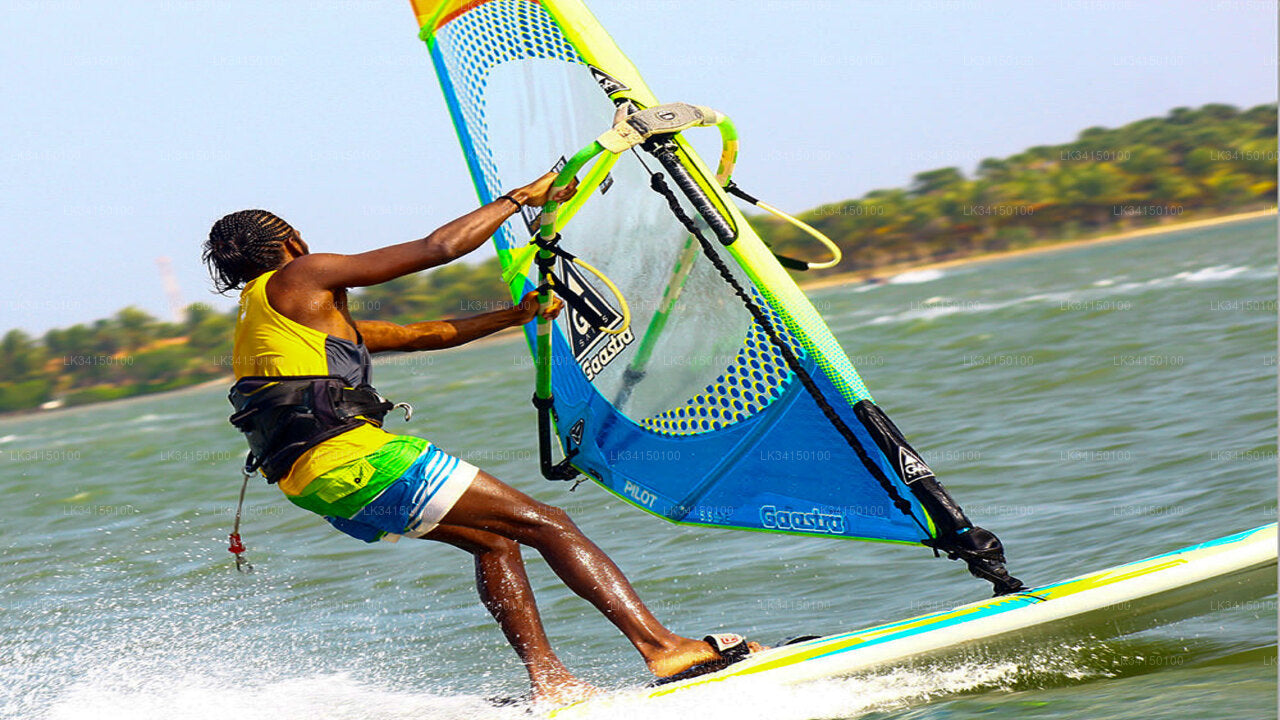 4-stündiger Windsurfkurs für Kinder ab Kalpitiya