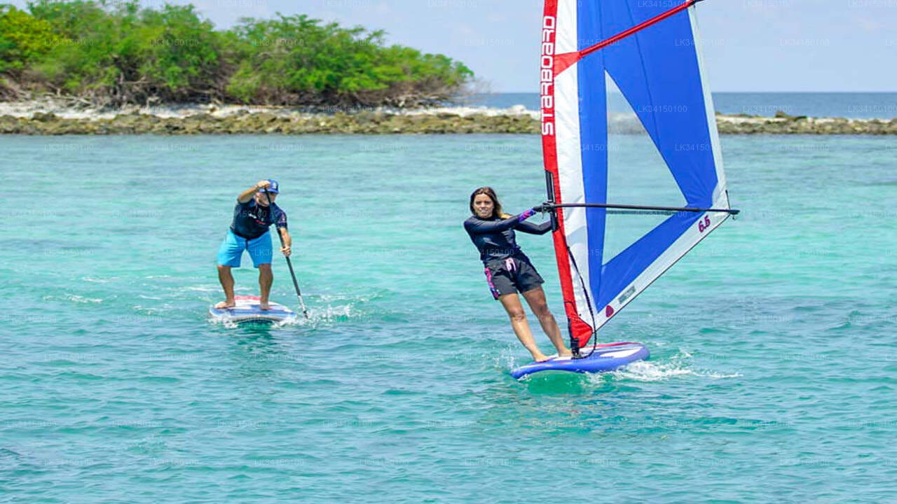 4-stündiger Windsurfkurs für Kinder ab Kalpitiya