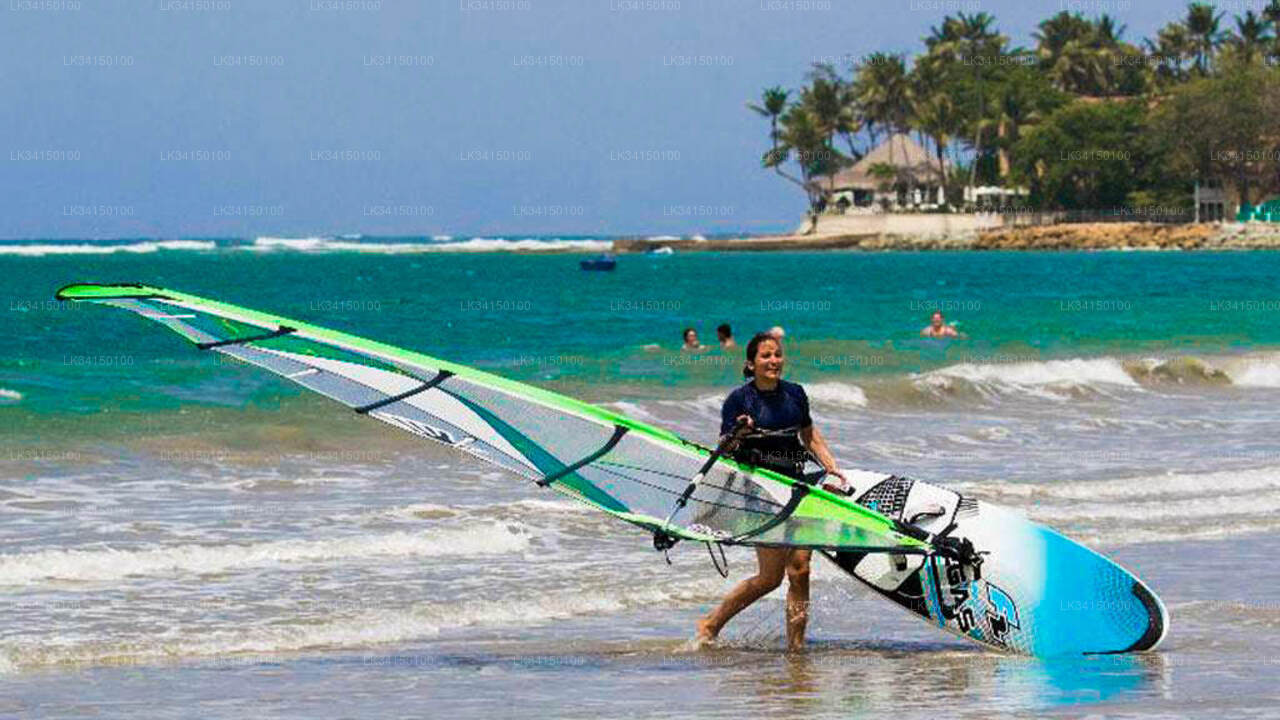4-stündiger Windsurfkurs für Kinder ab Kalpitiya