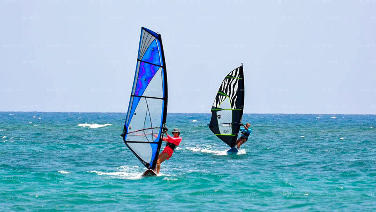 4-stündiger Windsurfkurs für Kinder ab Kalpitiya