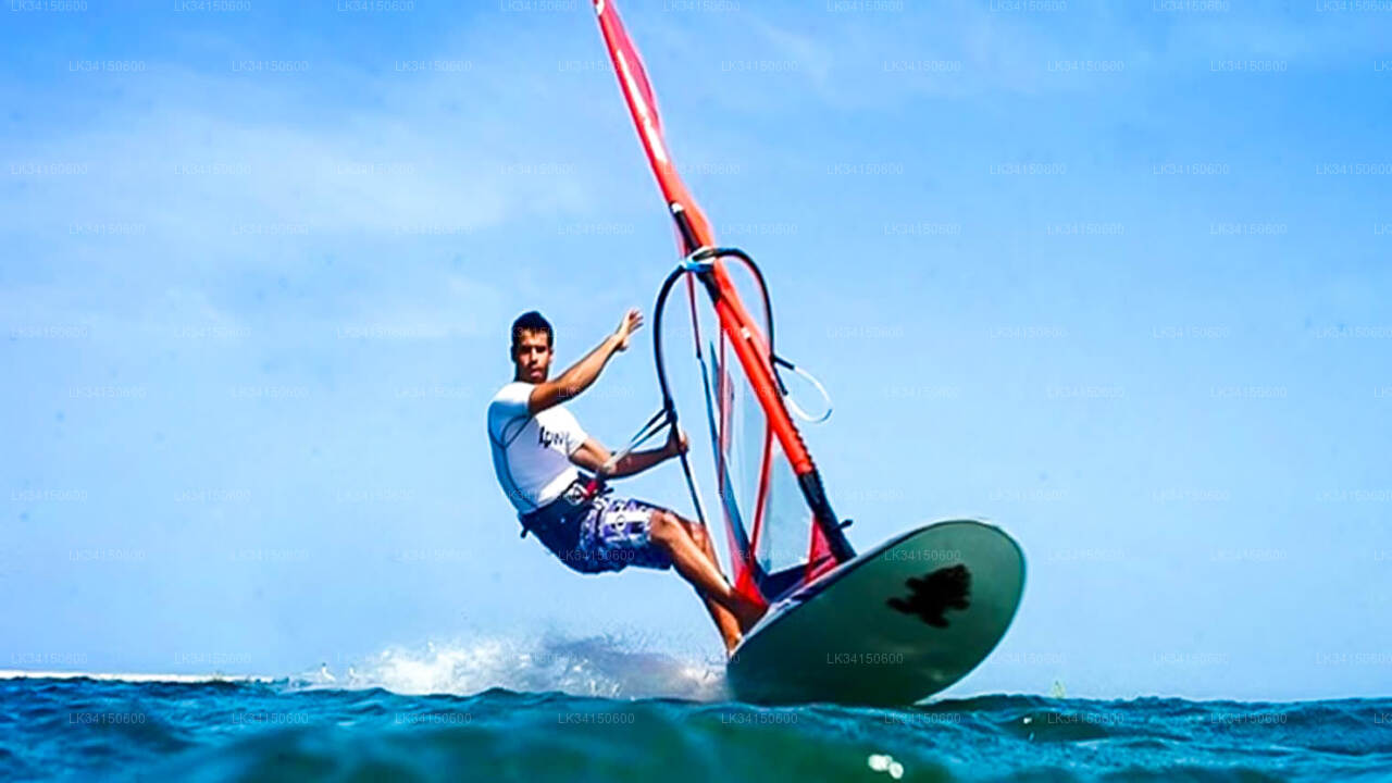 4-stündiger Windsurfkurs für Fortgeschrittene der Stufe 2 ab Kalpitiya (1 Person)