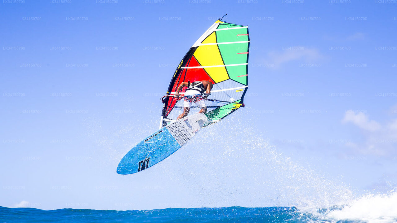 Privater 1-stündiger Windsurf-Anfängerkurs in Kalpitiya