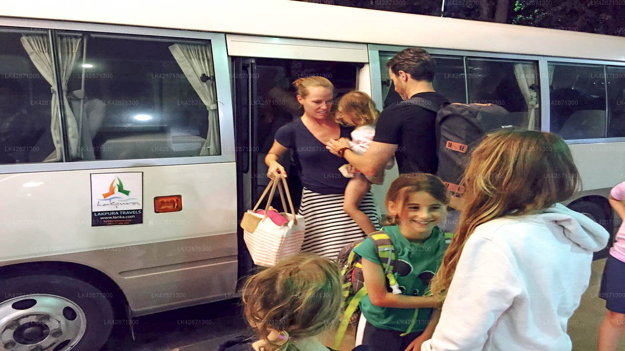Privater Transfer von Yala City nach Bentota City