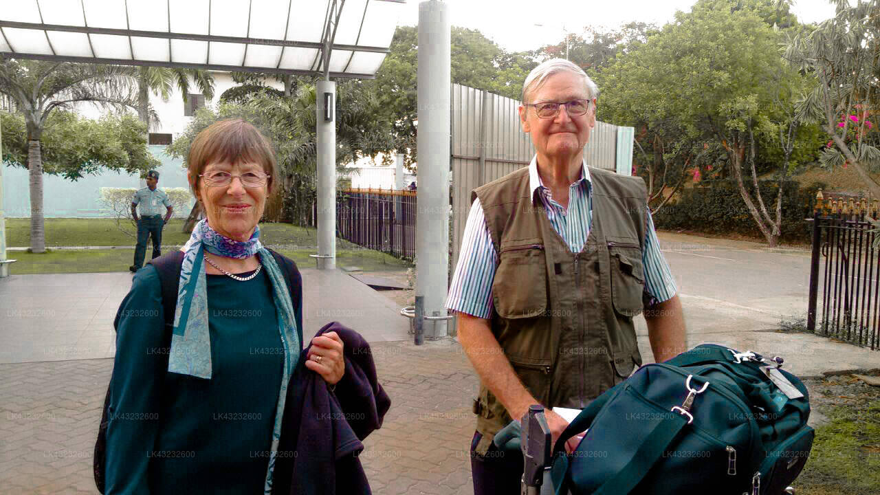 Transfer zwischen dem Flughafen Colombo (CMB) und der Wild Coast Tented Lodge, Yala
