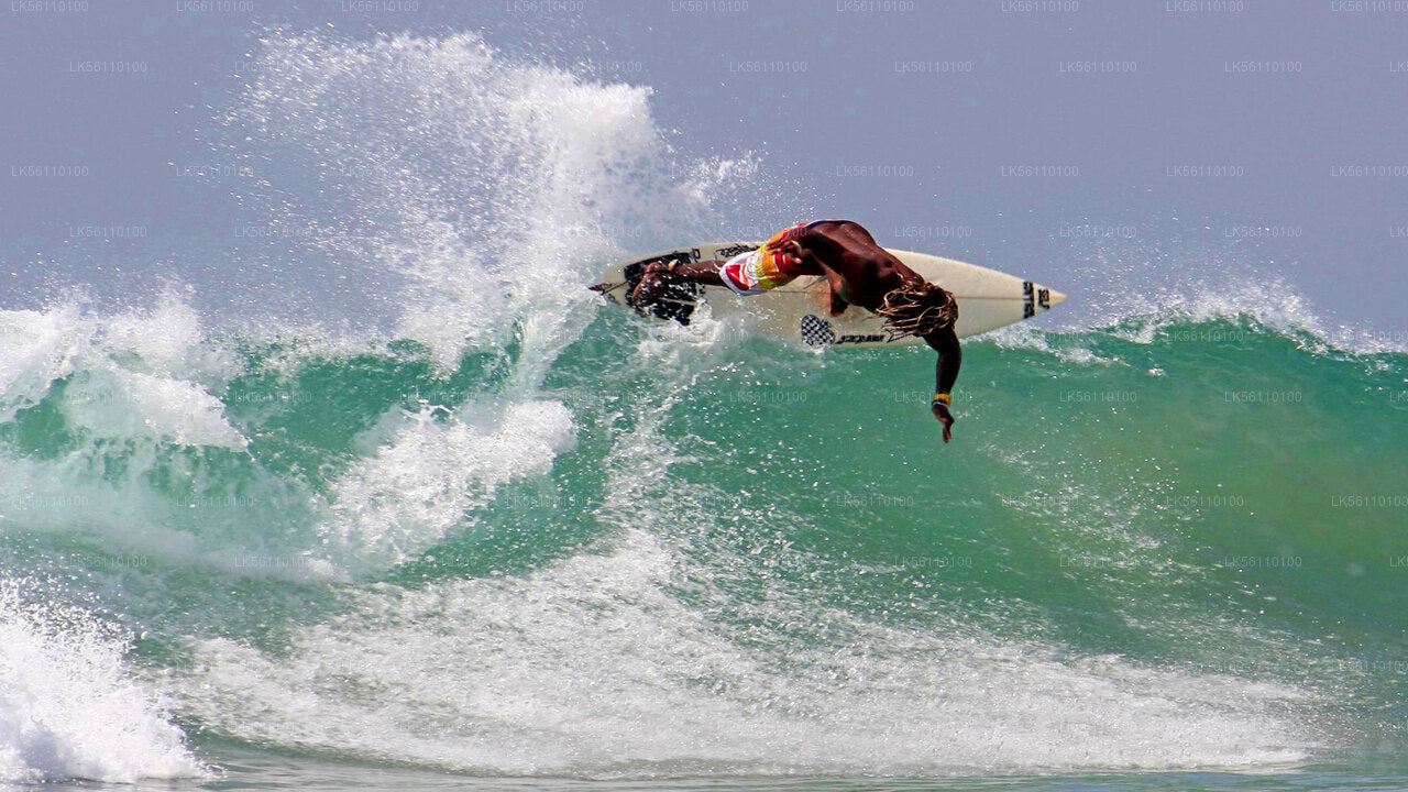 Surfen von Hikkaduwa aus