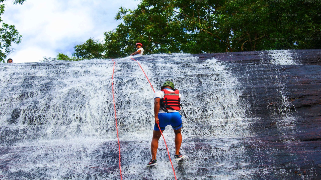 Abseilen am Wasserfall von Ella