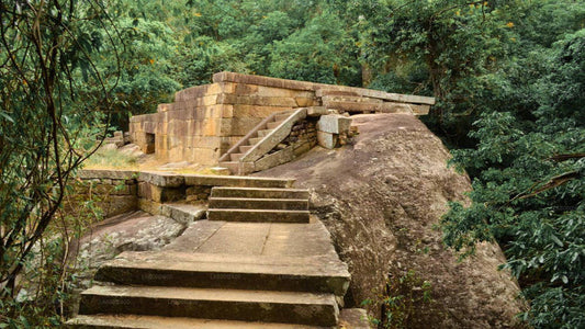 Ritigala, Kala Wewa und Namal Uyana aus Dambulla