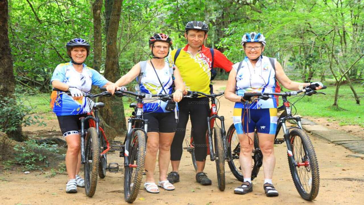 Fahrrad- und Kochvorführung aus Anuradhapura