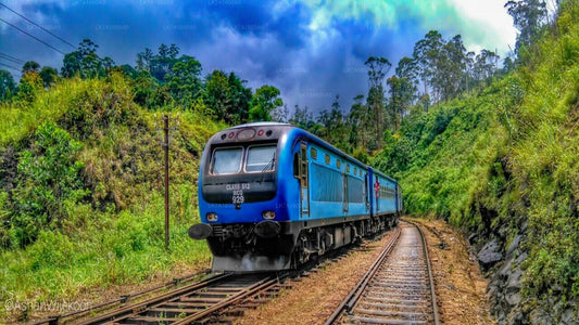 Fahrt mit dem Zug von Colombo nach Badulla (Zug Nr.: 1005 „Podi Menike“)