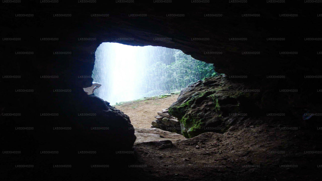 Erkunden Sie die Belilena-Höhle von Colombo aus