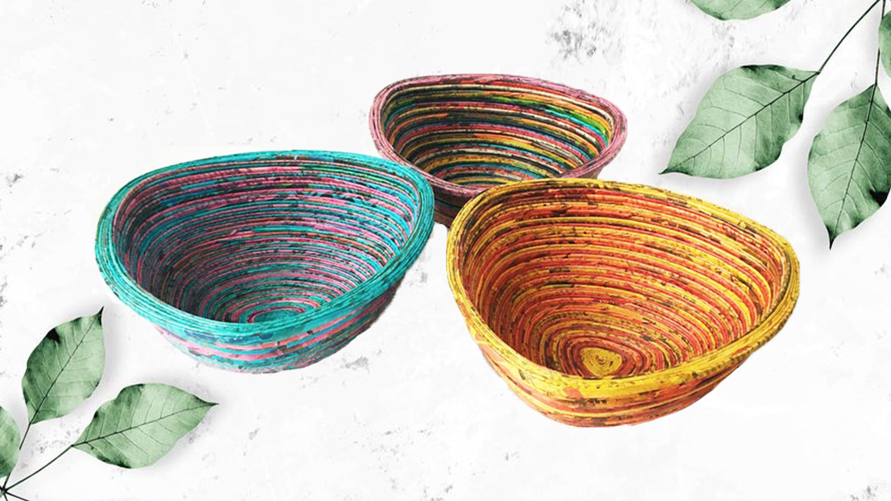 Handgefertigte Zeitungsschale (Dreieck)